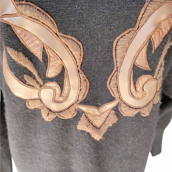 Vintage Cedars Lambs Wool and Angora Sweater - Picture 5 of 7